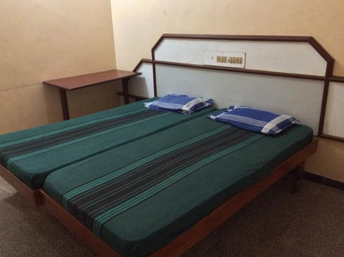Sakthi Lodge Dharapuram Экстерьер фото